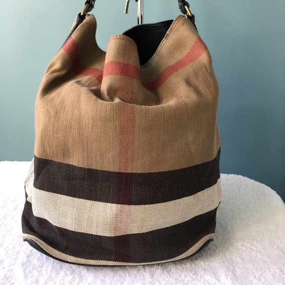 Burberry Handbags - Burberry Ashby Large w/o long strap